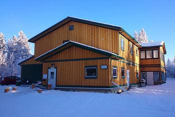 Hot Springs Campground & Hostel Upper Laberge ภายนอก รูปภาพ